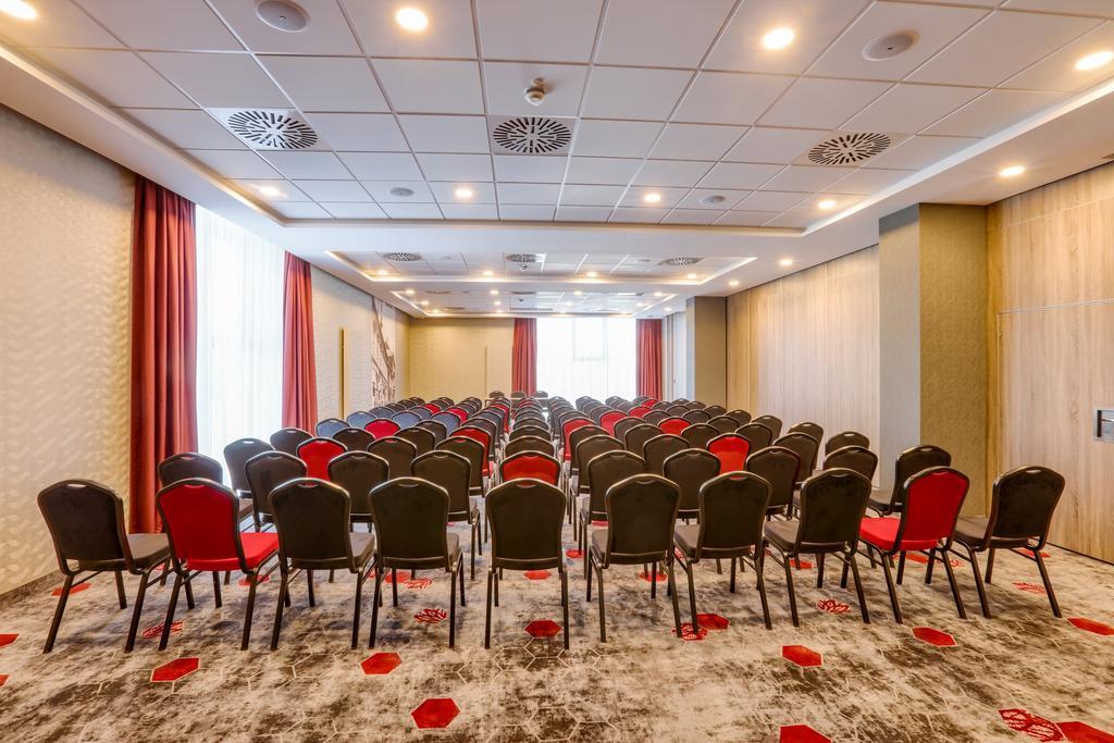Ibis Styles Nowy Sacz Hotel Eksteriør billede